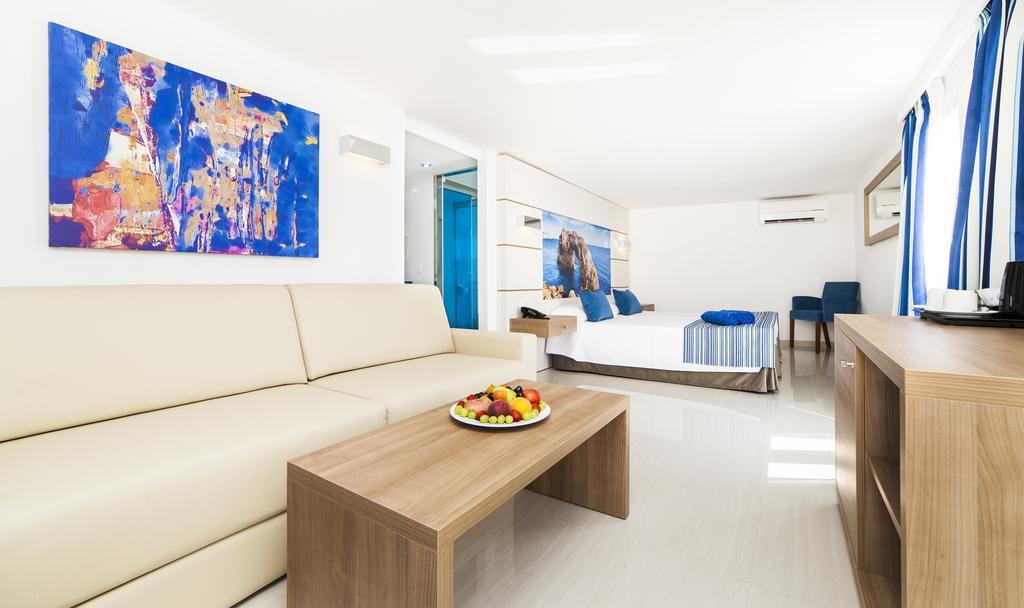 Globales America Hotel Calas de Mallorca